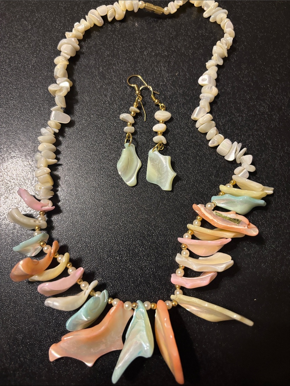 Pastel‎ Shell Drop Necklace and Earrings Cream and Multicolor MOP Chip Necklace
